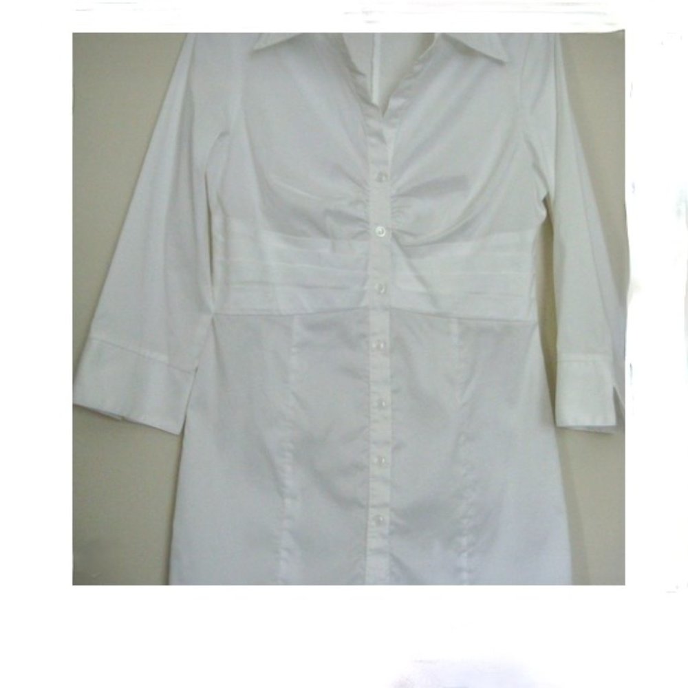Fashionista sz Small White Tunic Blouse Excellent Cond.